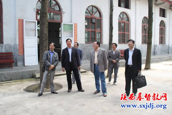 省两会主席、会长王俊牧师到南郑、城固教会走访调研(图1)