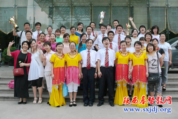 省基督教两会在省民委（宗教局）举行的“纪念建党90周年演唱会”喜获佳绩(图5)