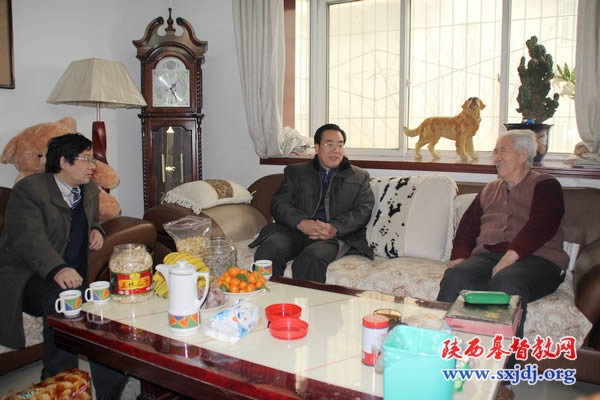 省基督教两会慰问我省教会老前辈