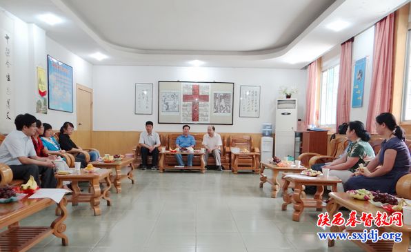 省宗教局、省基督教两会祝贺圣经学校全体教师节日快乐