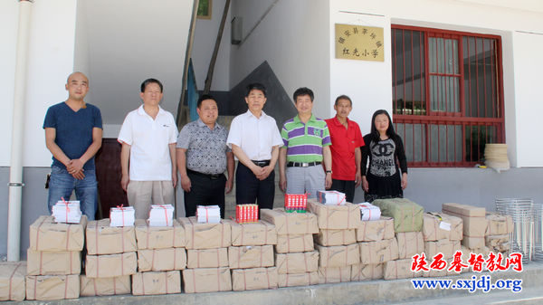 省基督教两会支援少数民族地区教育发展