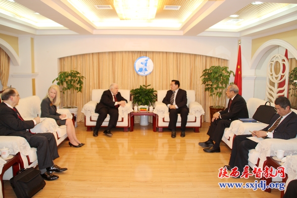 哈该学院总裁哈该博士访问省基督教两会