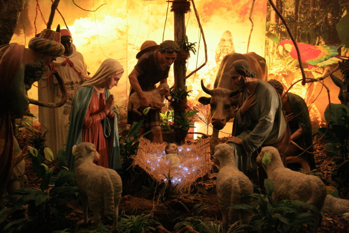 他为何降生在马槽？