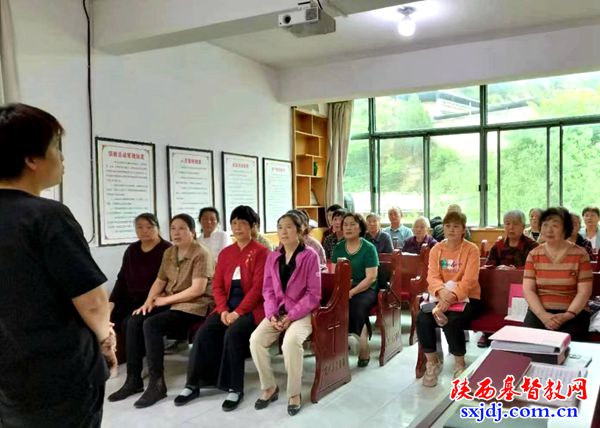 延川县基督教会召开党的二十大精神暨宗教政策法规学习交流会