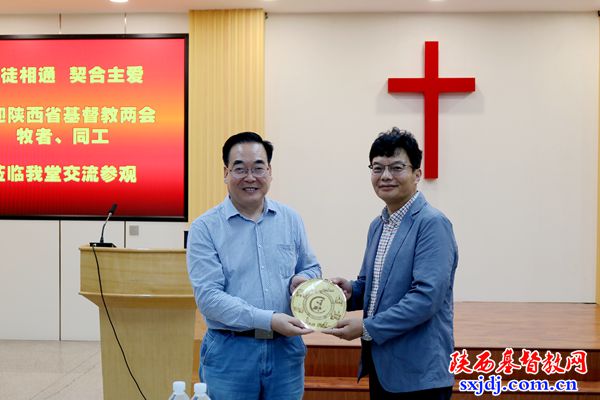 互学互鉴增友谊 持续推进基督教中国化——省基督教两会组织班子成员赴新疆、甘肃考察交流教会事工