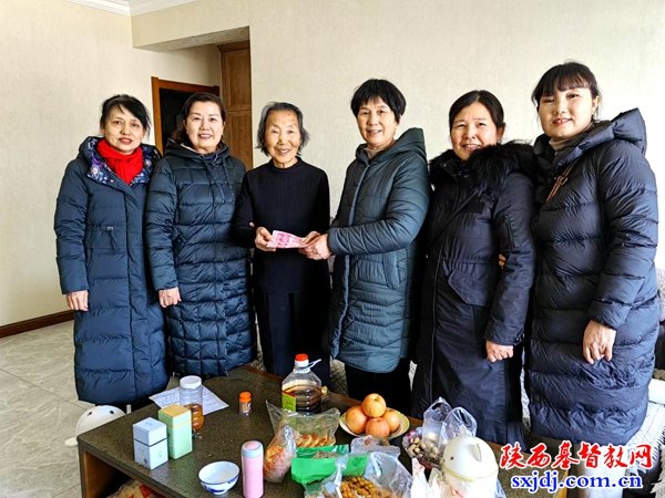 宝塔区燕沟南山基督教堂组织年终探访活动