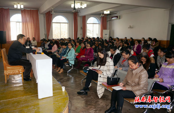 省宗教局杨义民副局长在圣经学校传达“全省宗教工作会议”精神(图2)