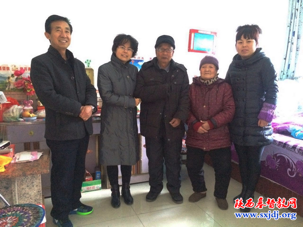 岐山县基督教两会开展春节慰问送温暖活动