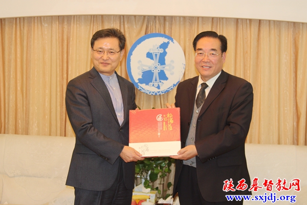 韩国首尔上道中央教会朴逢洙牧师一行访问我省教会(图2)