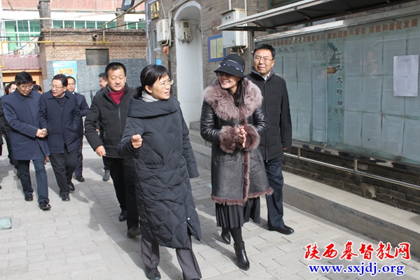 榆林市委、市政府领导到榆林市基督教会慰问春节(图1)