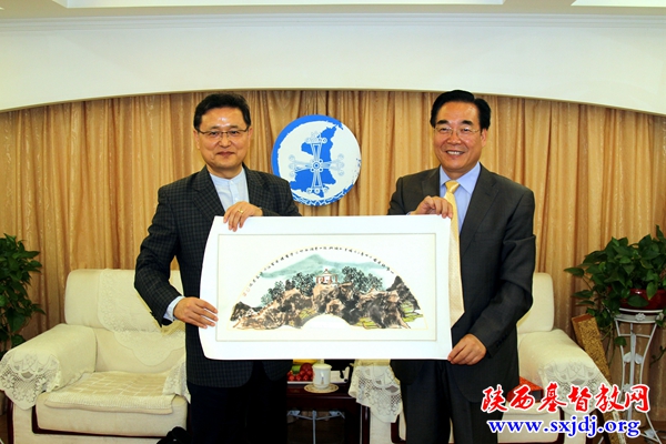 韩国上道中央教会朴逢洙牧师一行访问我省教会(图2)