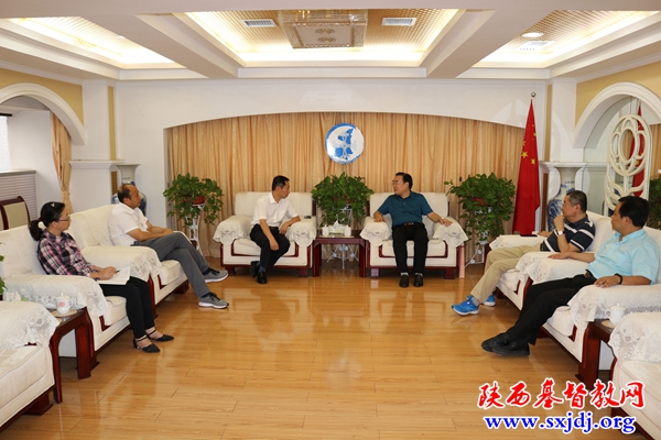 省政协民族和宗教委员会主任乌永陶走访省基督教两会(图1)