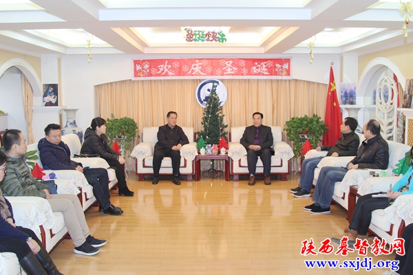 省委统战部、省民宗委领导前来省基督教两会祝贺圣诞节(图1)