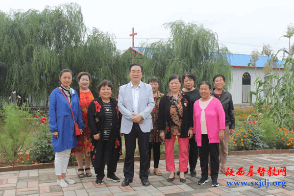 省基督教两会主席会长王俊牧师赴延安教会开展调研事工(图5)