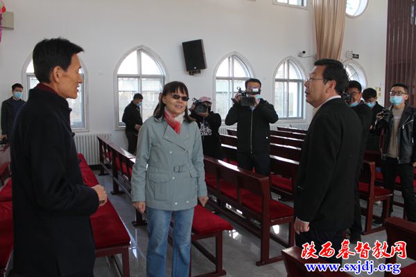 榆林市政协副主席苏世强到芝圃巷教会调研(图2)