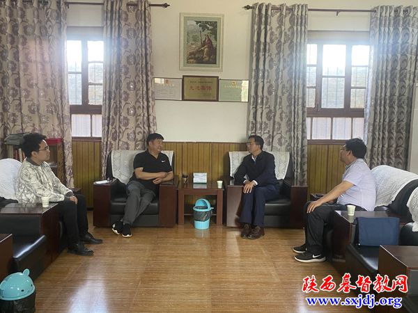 泾阳县县委常委、统战部长贾小轩莅临泾阳基督教两会调研指导工作(图2)