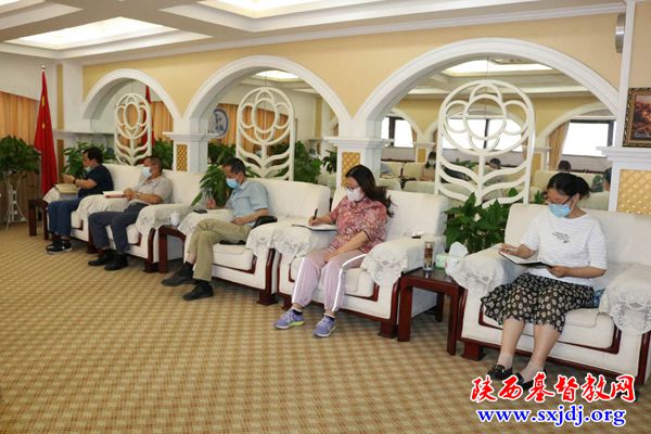 省基督教两会全体同工认真学习全国两会会议精神(图6)