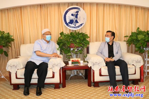 省基督教两会主要同工接待省伊斯兰教协会刘瑞林副会长一行(图2)