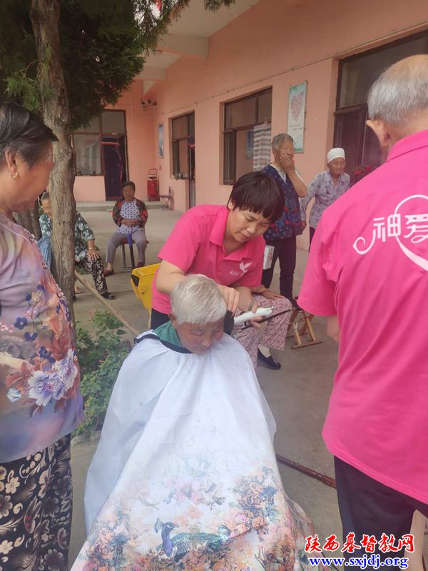 愿为光盐扶帮邻舍   践行基督爱之圣训 ——神木市基督教水龙教会爱心行动(图2)