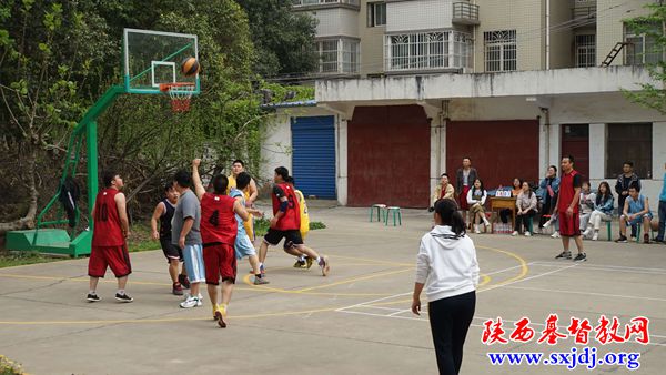 强健身心  作主精兵——陕西圣经学校举办2021年春季运动会(图4)