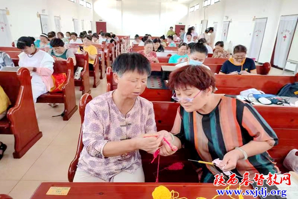韩城市基督教两会举办第一期手工编织培训班(图2)