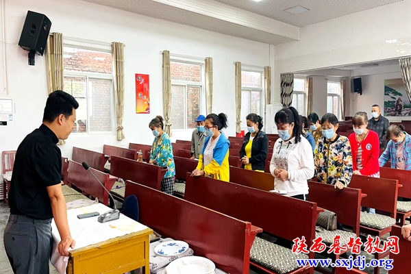 宝鸡市基督教会举行“纪念中国人民抗日战争暨世界反法西斯战争胜利77周年”和平祈祷会活动(图4)