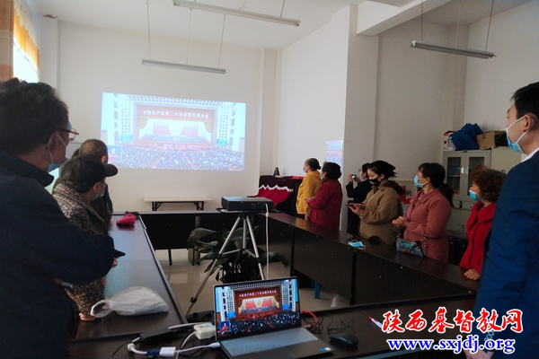 喜迎二十大 奋进新征程——省基督教两会认真组织全省教会收看“党的二十大”开幕会现场直播（一）(图26)